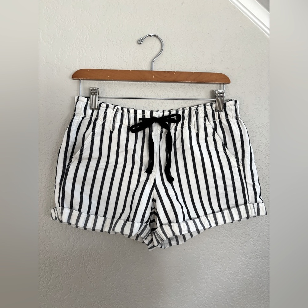 Lou & Grey striped shorts